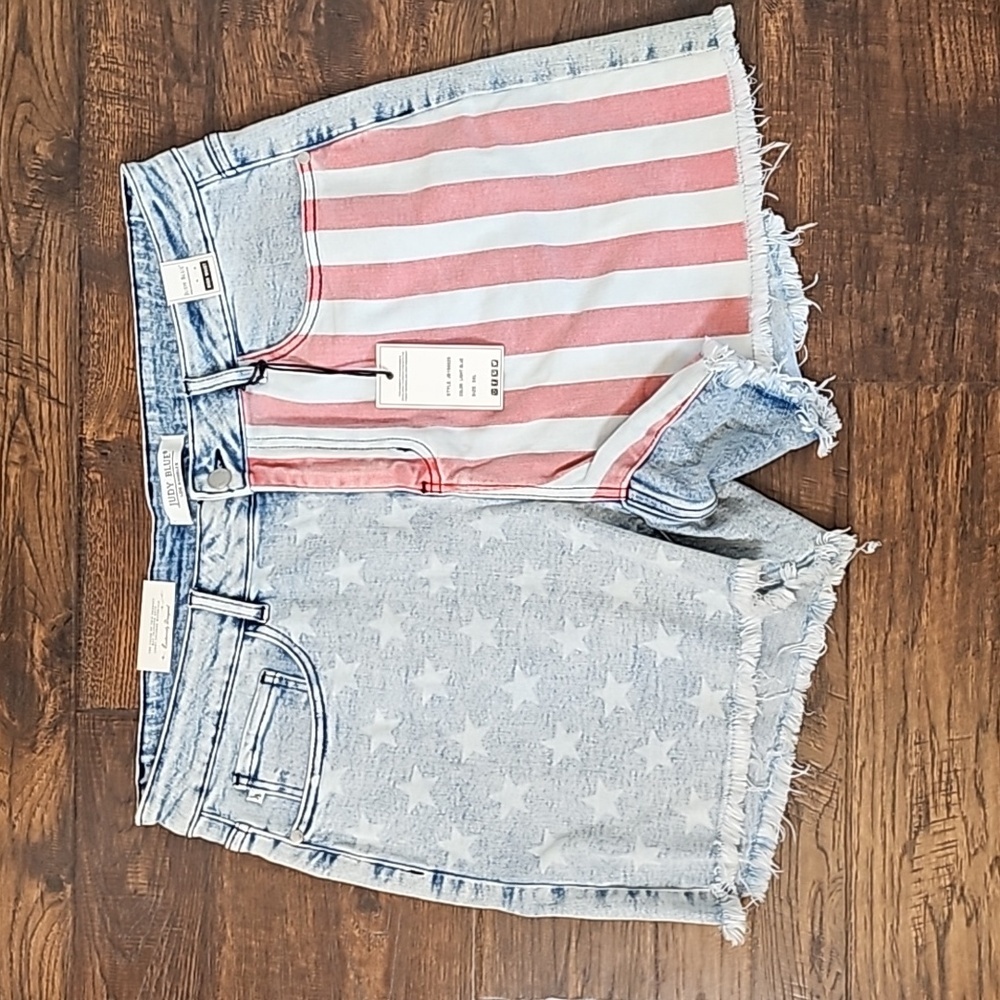 Judy Blue, Stars and Stripes shorts, size 3XL